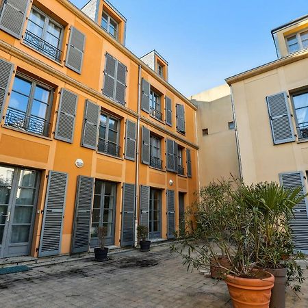 Le Montesquieu Apartment Versailles Exterior photo